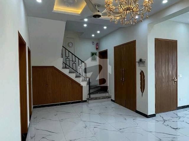 10 marla full house available for rent in central park housing scheme lahore