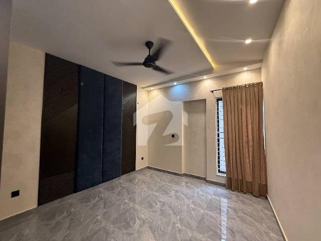 10 marla full house available for rent in lake city meadows ex state life society for more details contact me umar malik