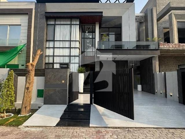 10 Marla Full House For Rent Available In Bahria Town