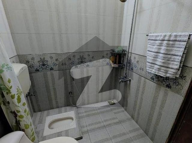 10 marla full house for sale at ideal location in model town