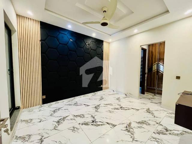 10 marla full house for sale at ideal location in lake city sector m 2a