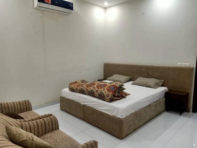 10 marla fully furnished house avalible for rent in sector c bahria to lahore bahria town id 85124