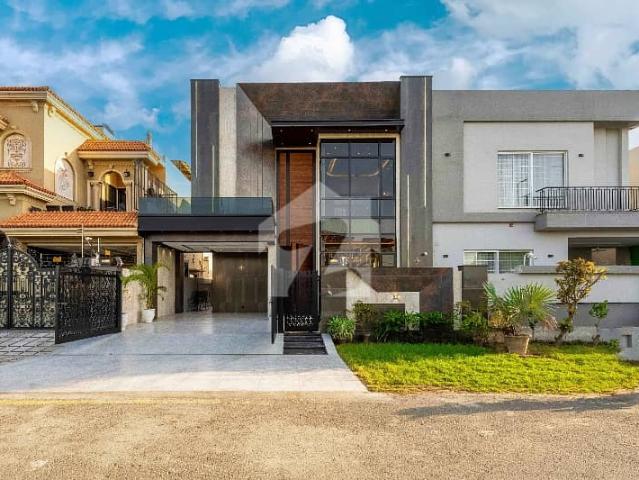 10 Marla Fully Furnished Luxury House for Sale 5 Bedrooms | Ready to Move | Prime Location