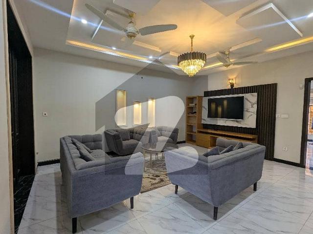 10 Marla Ground Portion for Rent in Bahria Town Phase 8 Upper Portion Almost Locked