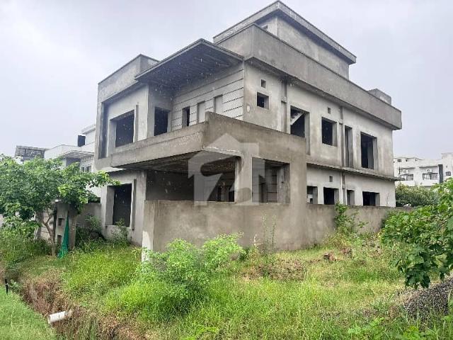 10 Marla Grey Structure Available For Sale