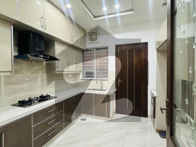 10 Marla Hot location Brand New Double Storey House For Sale On 100 Feet Road In Central Park Lahore Central Park Housing Scheme
