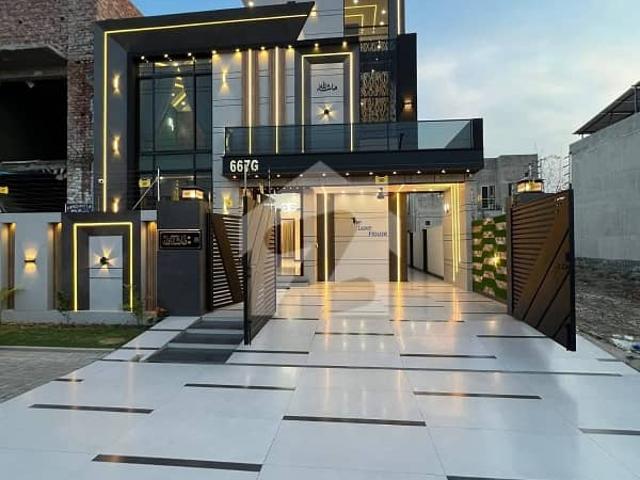 10 Marla House 130ft Front Main Boulevard Owner Builds Solid Construction House Available For Sale Prime Location Near Tooo Park And Masjid All Facilities Available Here