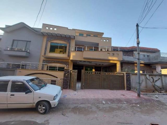 10 marla house 1.5 marla extra land at back side Rawalpindi GULSHAN ABAD ID 82737