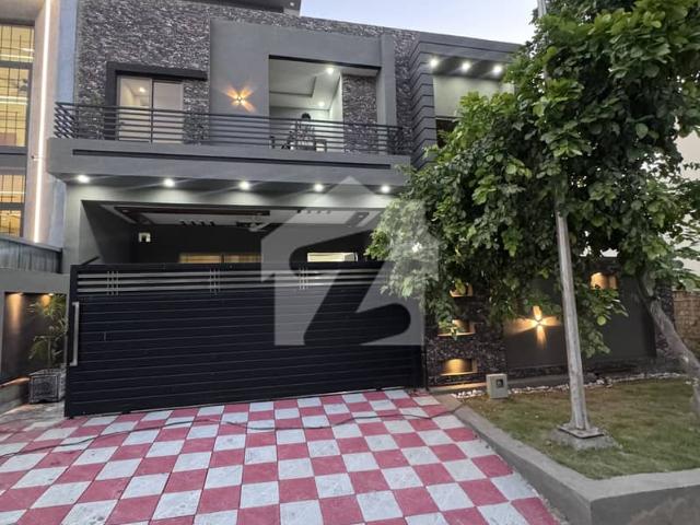 10 Marla House 3570 In Block B, MPCHS Multi Gardens B 17