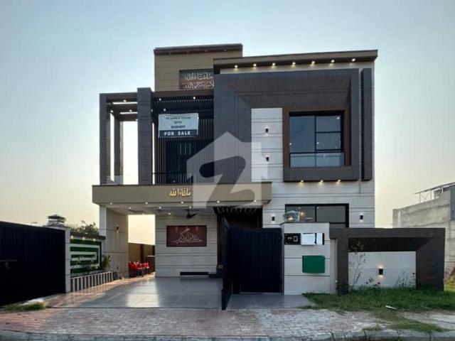 10 Marla House With Basement for Sale in Quaid Block Bahria Town Lahore