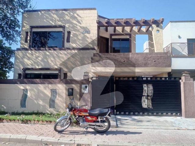 10 Marla House With Gas Available For Rent Bahria Town Lahore