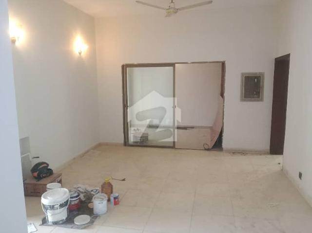 10 Marla House Available For Family