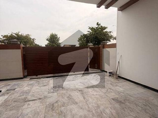10 Marla House Available For Rent