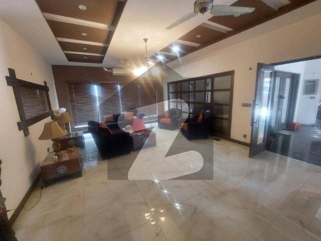 10 marla house available for rent at gas installed