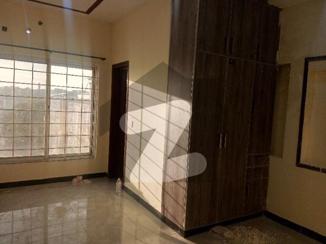 10 Marla House Available For Rent Bahria Town Phase 7