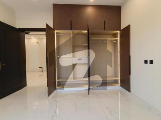 10 Marla House Available For Rent Bahria Town Phase 8