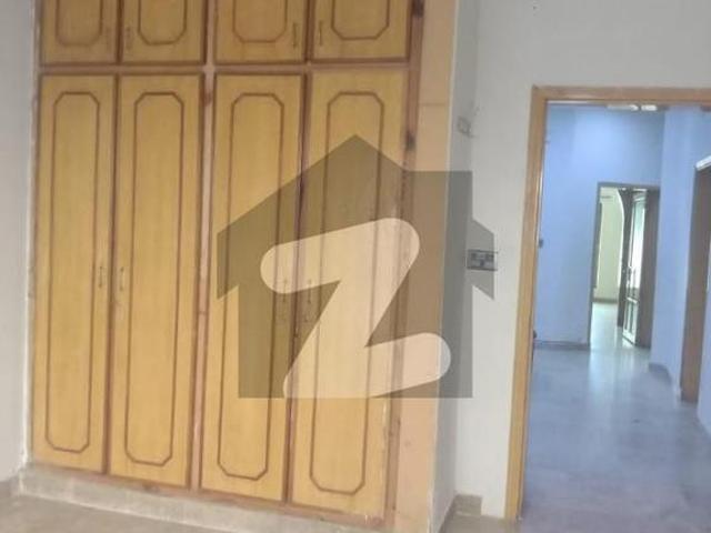 10 Marla House Available For Rent In Bahria Town Phase 4