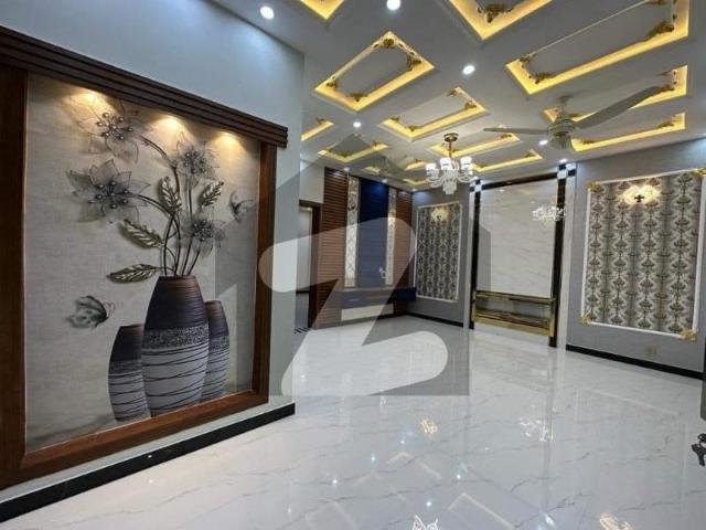 10 Marla House Available For Rent Paragon City