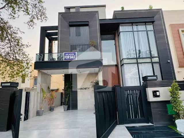 10 Marla House Available For Sale In Overseas Enclave Bahria Town Lahore