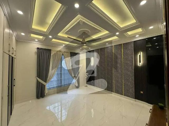 10 Marla House Available For Sale In Tulip Block Sector C Bahria Town Lahore