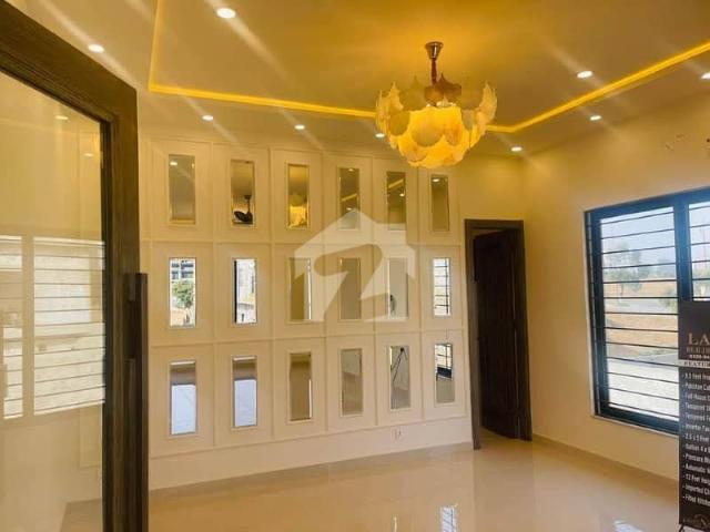 10 Marla House Available With Ideal Location Near Mosque, Park & Market