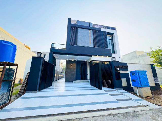 10 Marla House for Lake City Near Ring Road