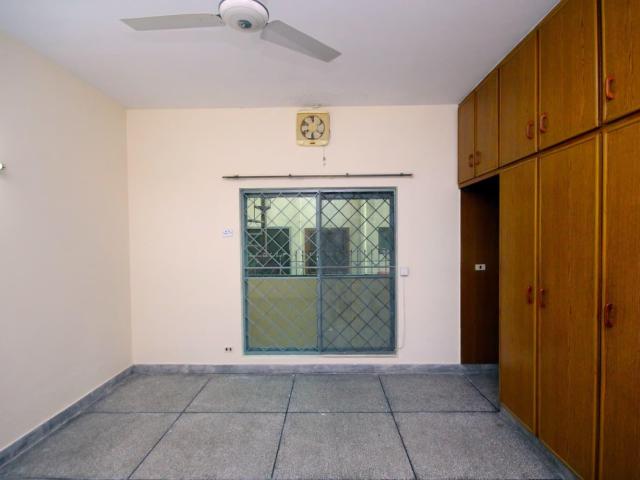 10 Marla house for sale