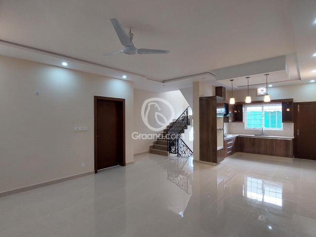 10 Marla House for Sale