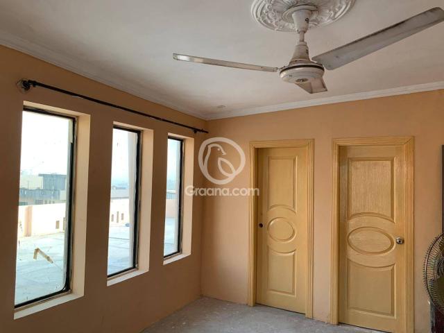 10 Marla house for sale