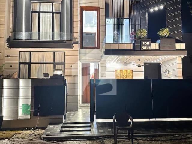 10 marla house for sale at reasonable price in bahria town lahore