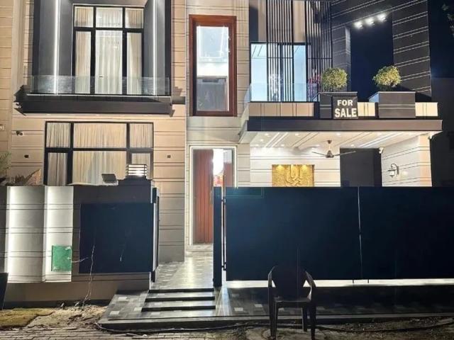 10 marla house for sale at reasonable price in bahria town lahore bahria town id 103058