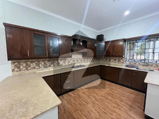 10 Marla House For Sale Bahria Enclave Sector A