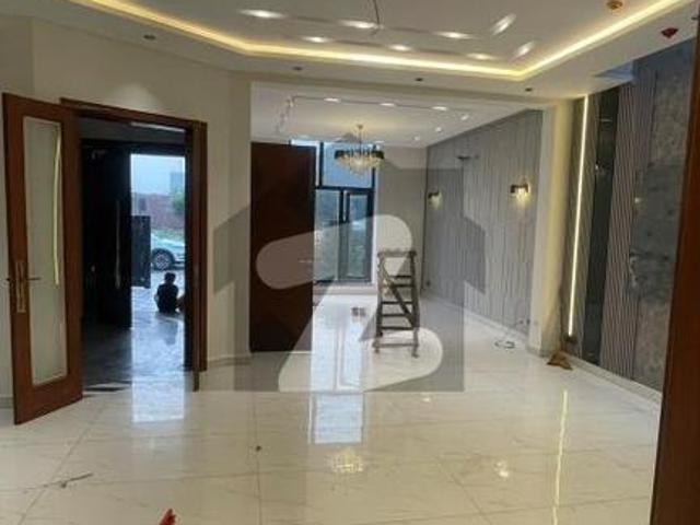 10 Marla House for Sale DHA Phase 7