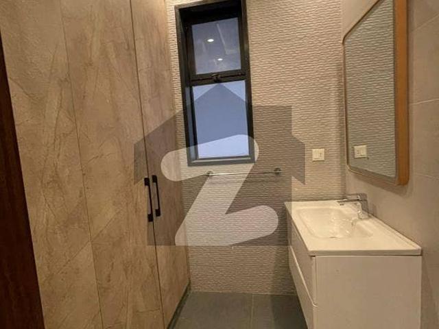 10 Marla House For Sale Ideal Location All Facilities Available