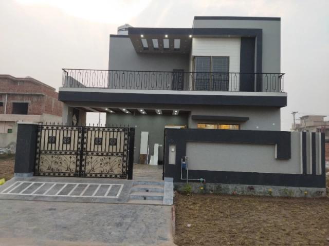 10 Marla House For Sale Ideal Location Main 80feet Road Lahore Central Park Housing Scheme ID 76493