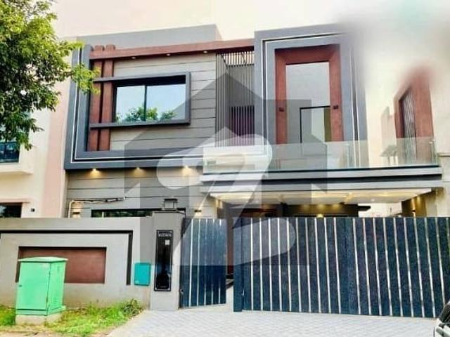 10 Marla House For Sale In Talha Block Bahria Town Lahore