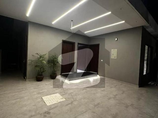 10 Marla House For sale In Top City 1