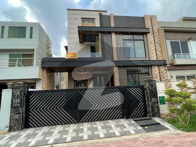10 Marla House For Sale In A Prime Residential Area Move In Ready