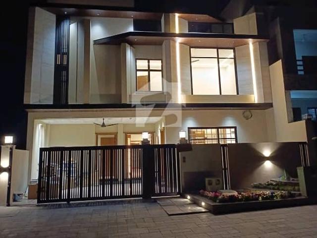 10 Marla House For Sale In D 12