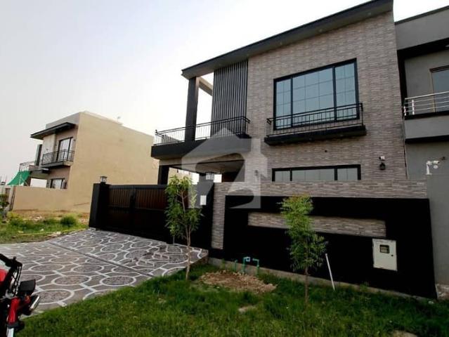 10 Marla House For Sale In DHA Lahore