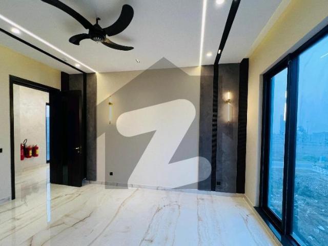 10 Marla House For Sale In Lahore DHA Phase 8 Ex Air Avenue
