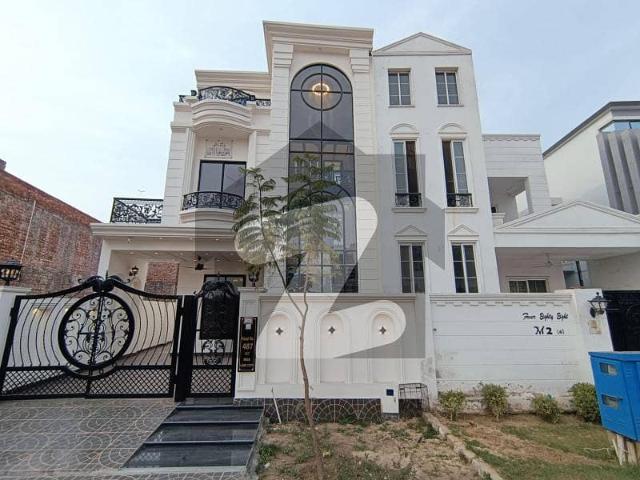 10 Marla House For Sale In Lake City M2A | Luxury Living | Prime Block