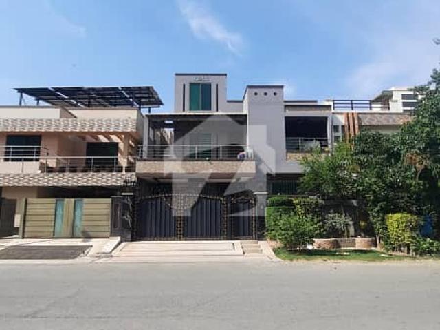 10 Marla House For Sale In Paragon City Lahore