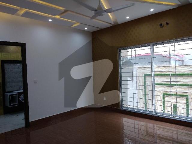 10 Marla House For Sale In Punjab Coop Housing Society