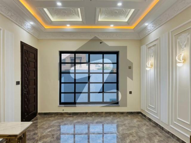 10 Marla House For Sale Model Town A