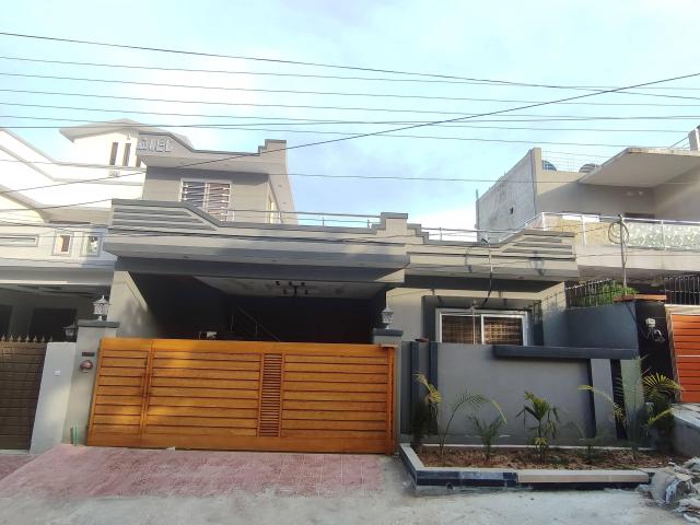 10 Marla house for sale sector 3