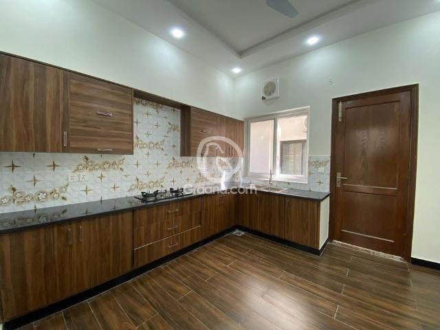 10 Marla House for Rent