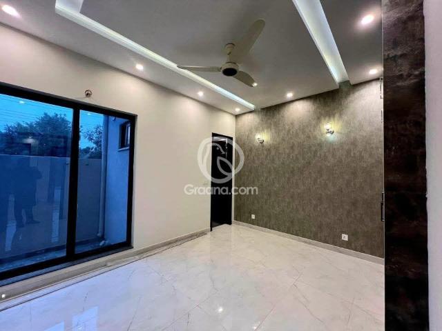10 Marla house for rent