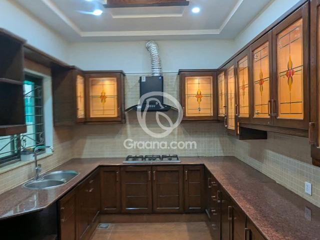 10 Marla house for rent