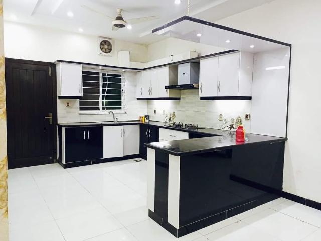 10 Marla House for Rent